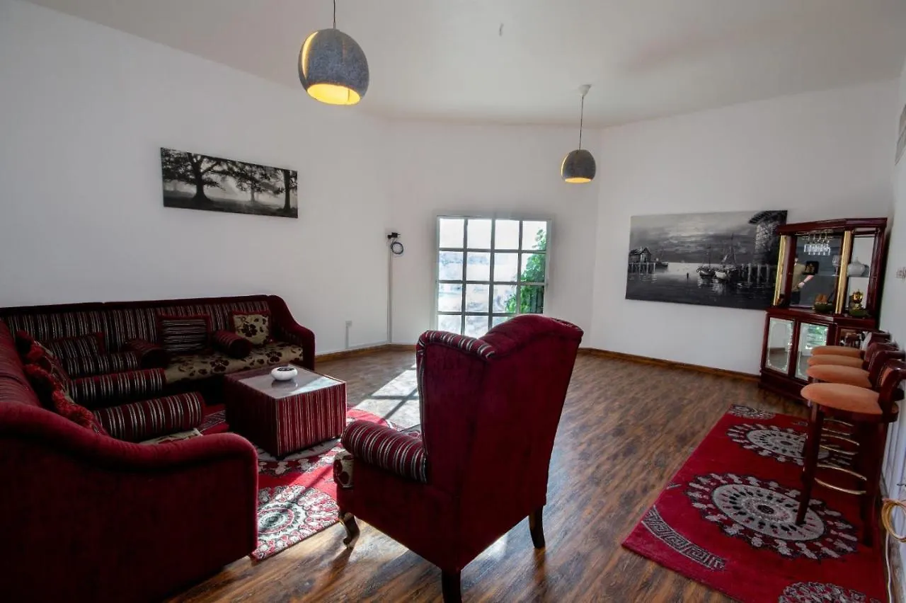 Relaxing Private Rooms In Compound Housing Near Burj Alarab Villa 124 Dubai United Arab Emirates