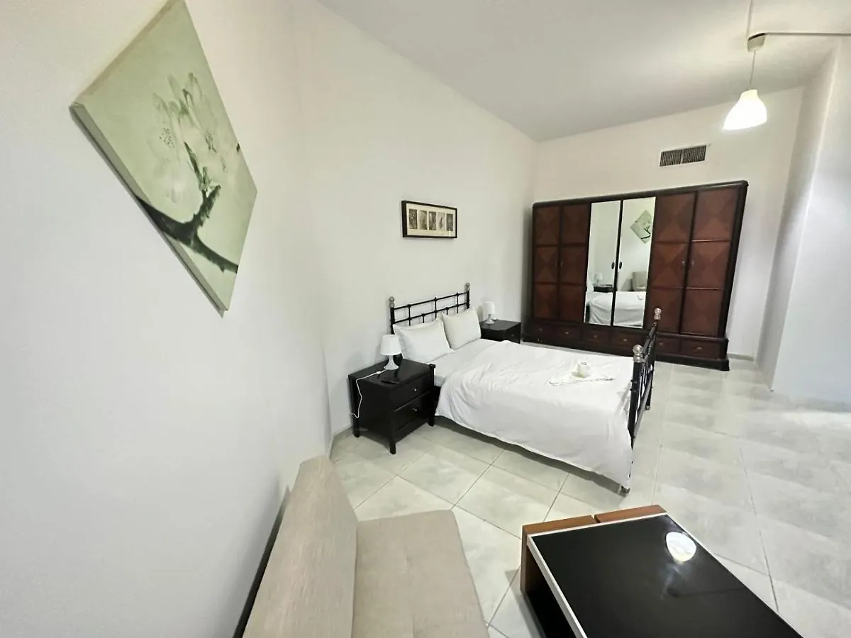 Homestay Relaxing Private Rooms In Compound Housing Near Burj Alarab Villa 124 Dubai United Arab Emirates