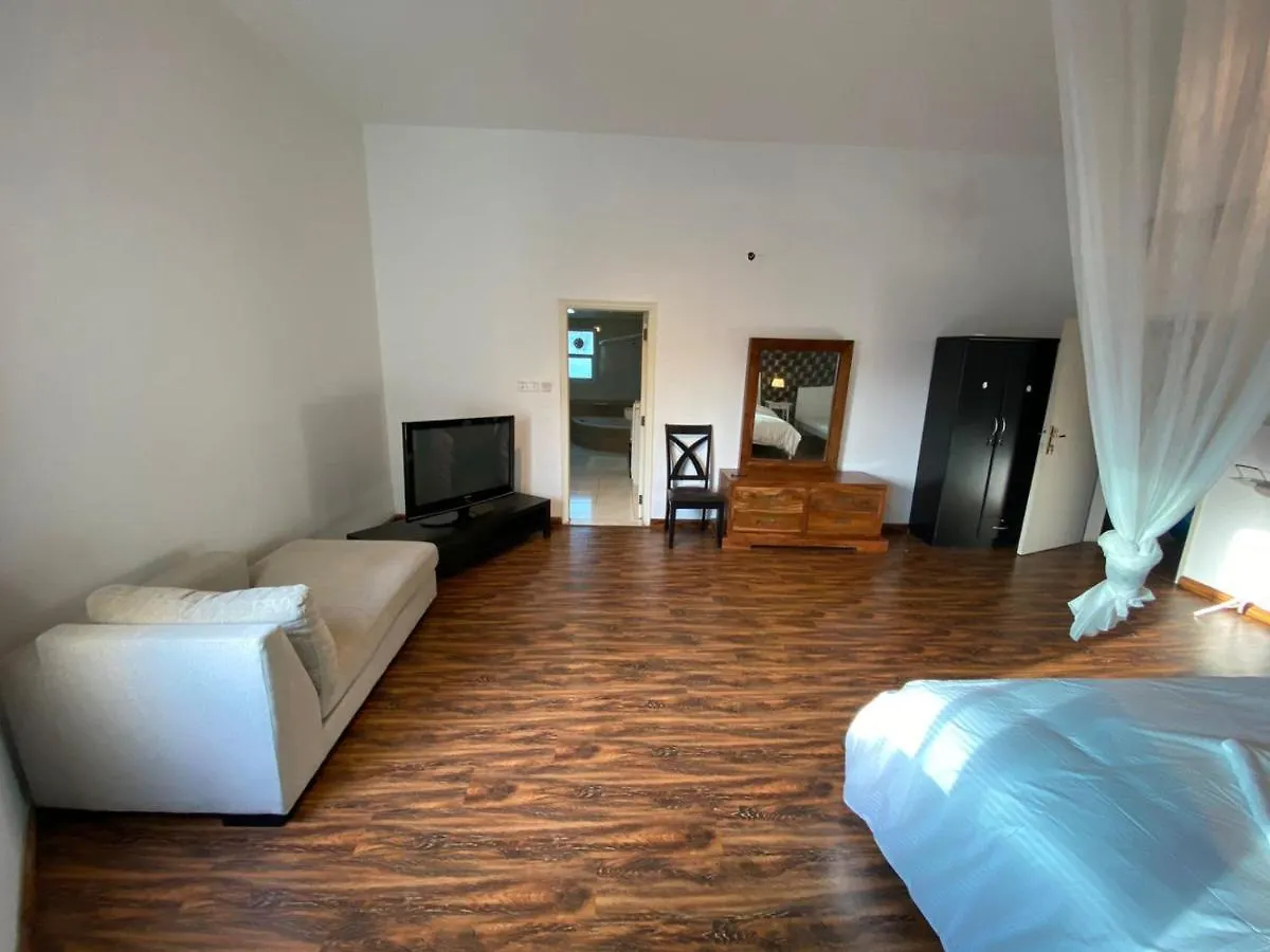 Relaxing Private Rooms In Compound Housing Near Burj Alarab Villa 124 Dubai Homestay