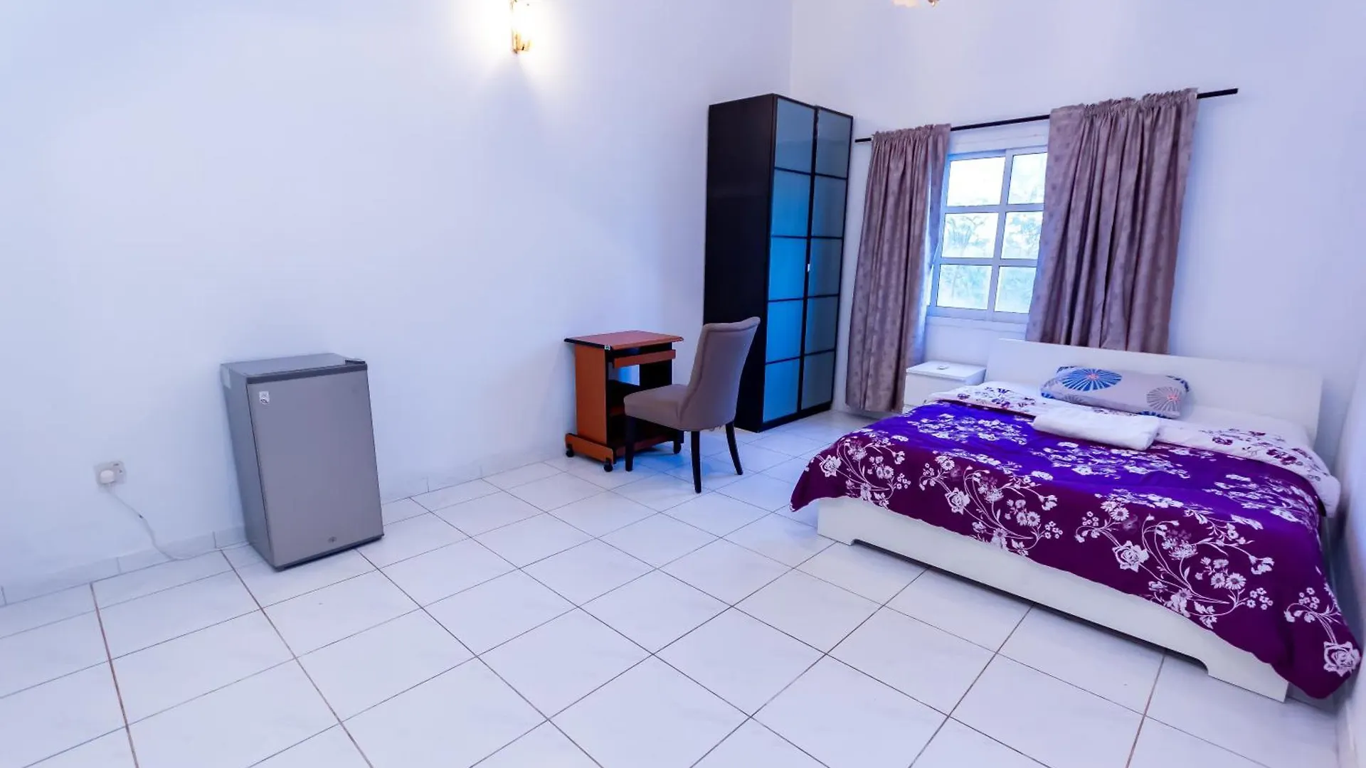 Relaxing Private Rooms In Compound Housing Near Burj Alarab Villa 124 Dubai 0*,
