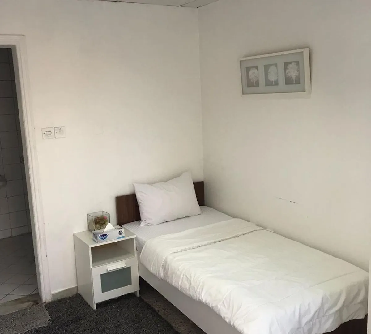 Relaxing Private Rooms In Compound Housing Near Burj Alarab Villa 124 Dubai United Arab Emirates