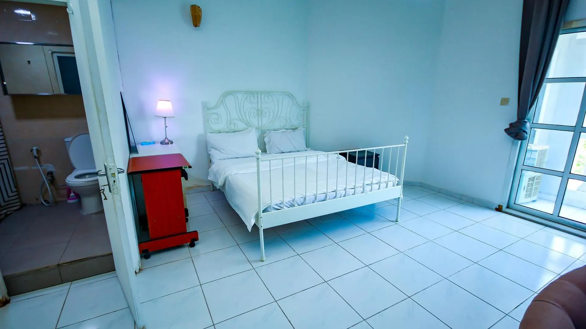 Relaxing Private Rooms In Compound Housing Near Burj Alarab Villa 124 Dubai 0*,