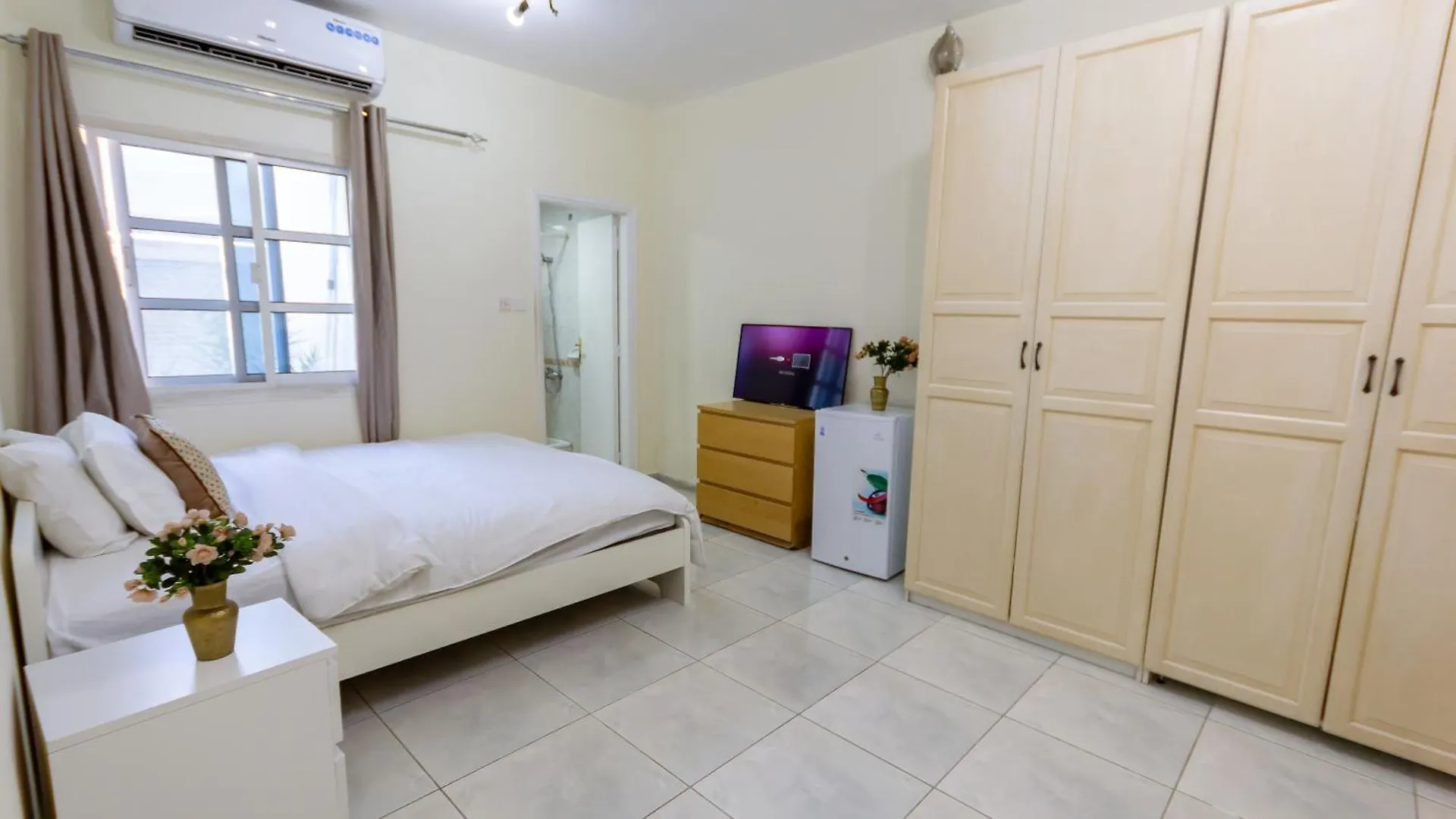 Homestay Relaxing Private Rooms In Compound Housing Near Burj Alarab Villa 124 Dubai